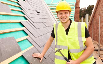 find trusted Llanywern roofers in Powys